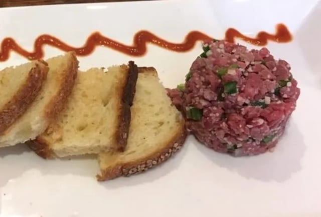 Steak Tartare.